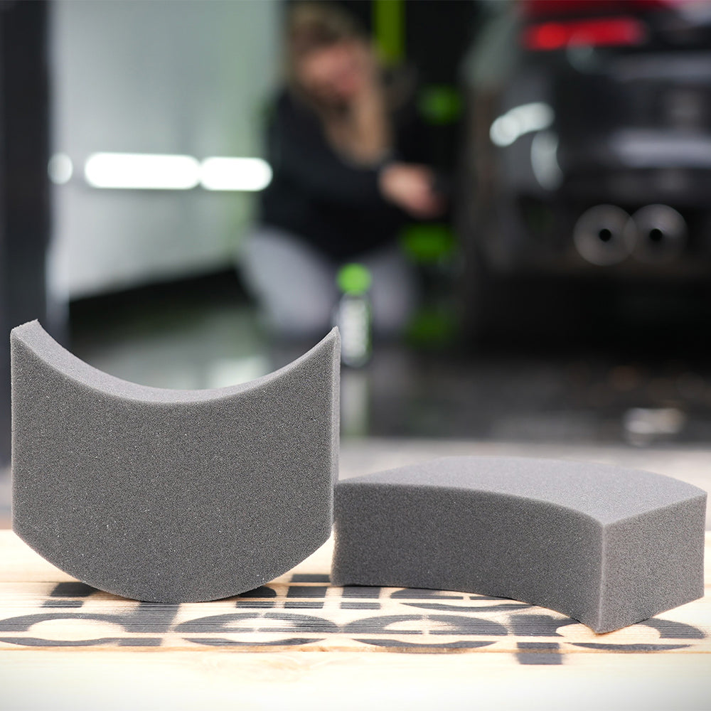 Direct car exterior dressing applicator