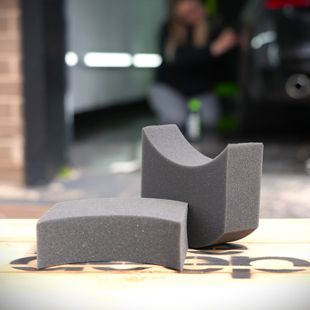 Direct car exterior dressing applicator