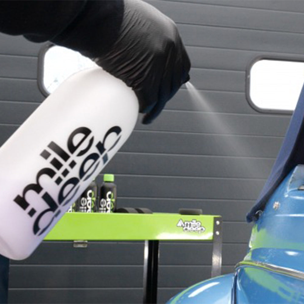 focus heavy-duty car mixing sprayer being used to spray a car with solution